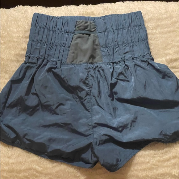 XS Free People Movement Shorts - Picture 2 of 2